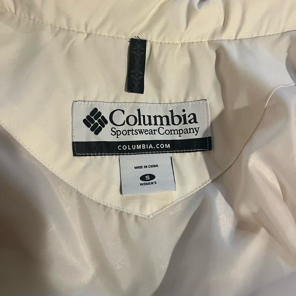 Columbia Off-White Women’s Puffer Ski Jacket Small — Lightweight Warm Coat - Picture 7 of 8